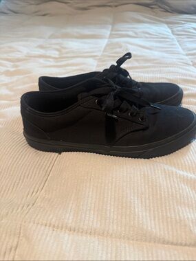 Vans All-Black Low-Top Canvas Sneakers